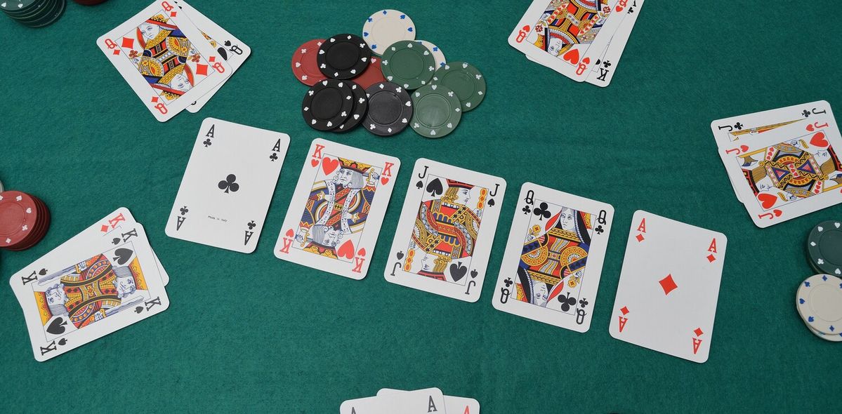 Grand Eagle Casino کیسینو میں پوکر گیمز